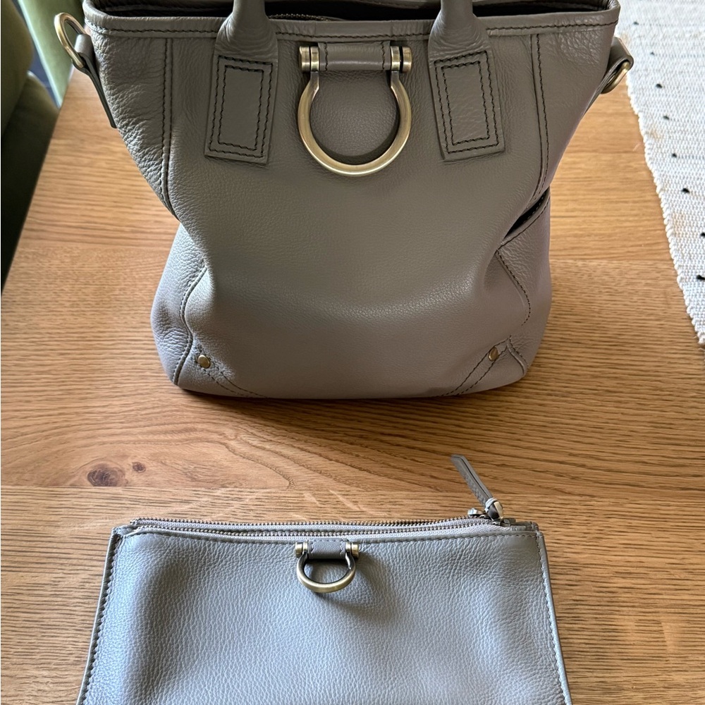 Sophisticated Gray Tote with Sleek Design